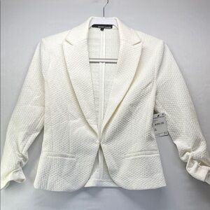 Amanda & Chelsea White Textured Blazer